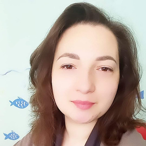 Спікер:   - Практична психологиня, Фахівець ІРЦ, Сертифікована спеціалістка з МАК, арттерапії. Консультантка в методі Позитивної психотерапії (консультант/учитель) 