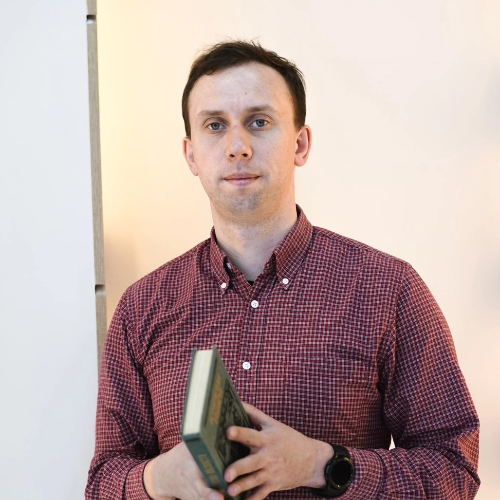 Спікер:   - молодший науковий співробітник Інституту Математики НАН України, викладач математики в Unique School (консультант/учитель) 