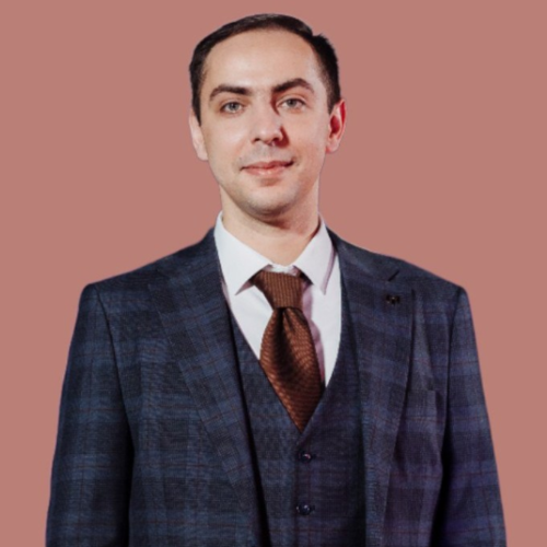 Спікер:   - учитель історії Харківського ліцею №3, співавтор модельних програм, підручників НУШ, тренер-педагог НУШ, сертифікований учитель (консультант/учитель) 