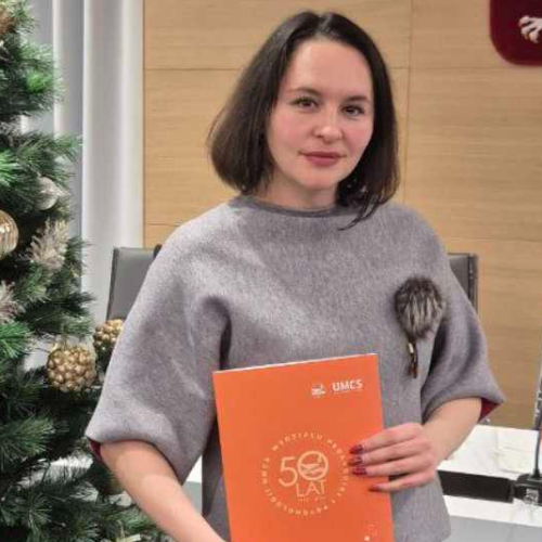 Спікер:   - кпн, доц.каф.теорії і методики викладання природничо-математичних дисциплін у дошк., початк. і спец. освіті ХНПУ ім.Г.С.Сковороди (консультант/учитель) 