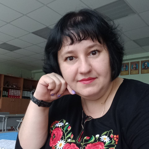Спікер:   - вчитель історії Дніпровського ліцею №54, сертифікована тренерка НУШ (консультант/учитель) 