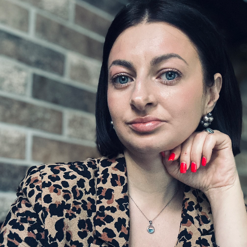Спікер:   - Вчитель року за версією Гончаренко центр Teacher Award, дипломований спікер з інклюзивного навчання. (консультант/учитель) 