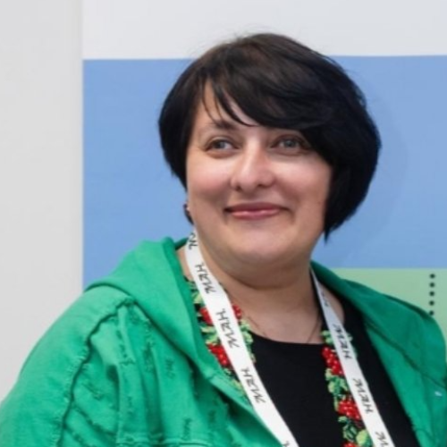Спікер:   - уч. укр. мови та літ ЗЗСО І-ІІІ ст. №4 м. Гайсин;півфіналістка конкурсу “Global Teacher Prize Ukraine-2018” (консультант/учитель) 